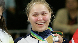Olympian and MMA Fighter Ronda Rousey Thinks Michael Phelps Is Kind of an Asshole